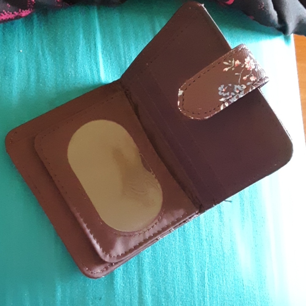 Wallet - Picture 4 of 4